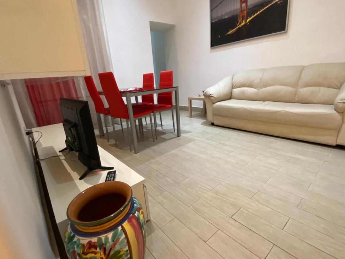 Casa Vacanza La Collegiata 카타니아 외부 사진