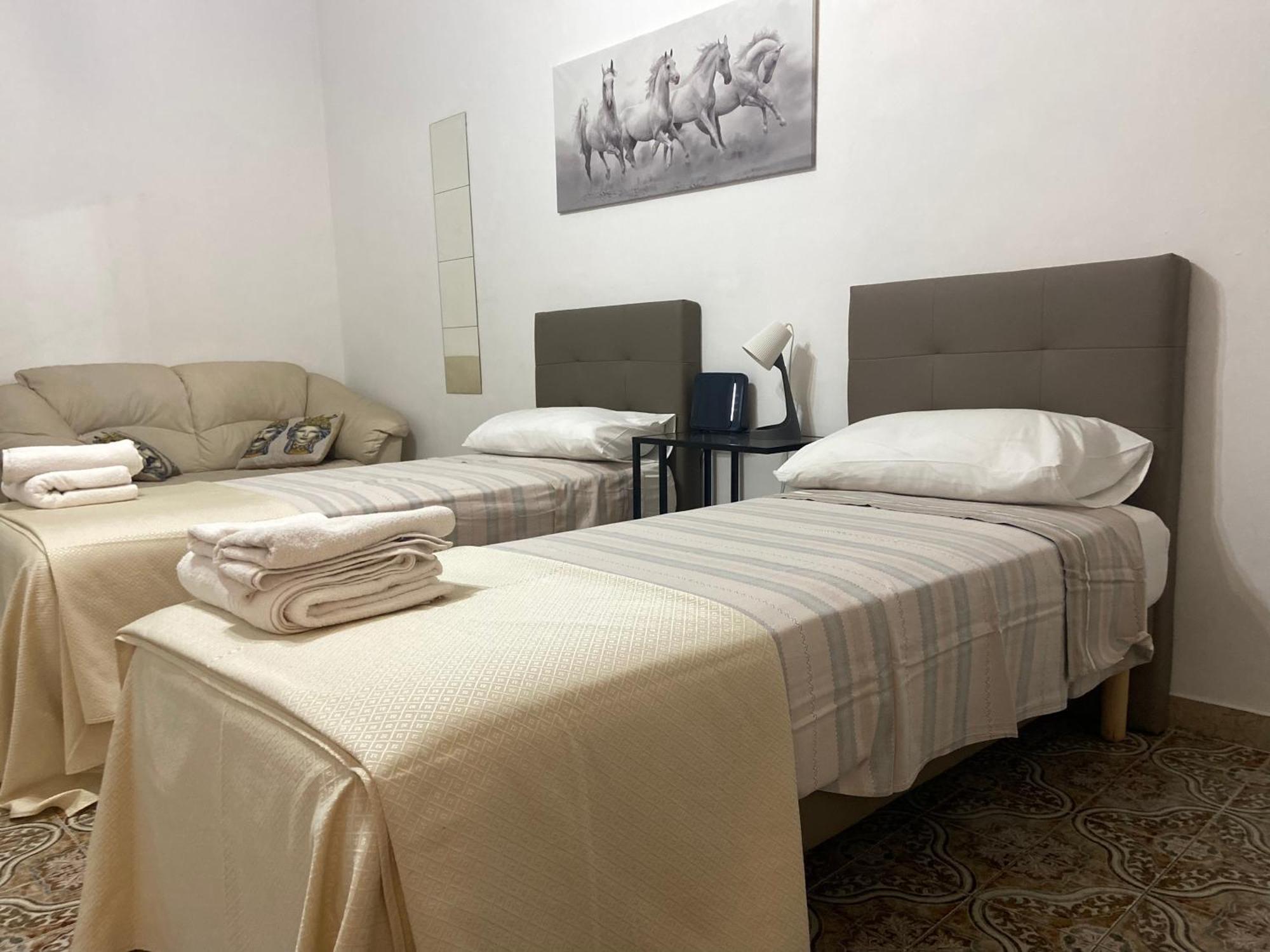 Casa Vacanza La Collegiata 카타니아 외부 사진