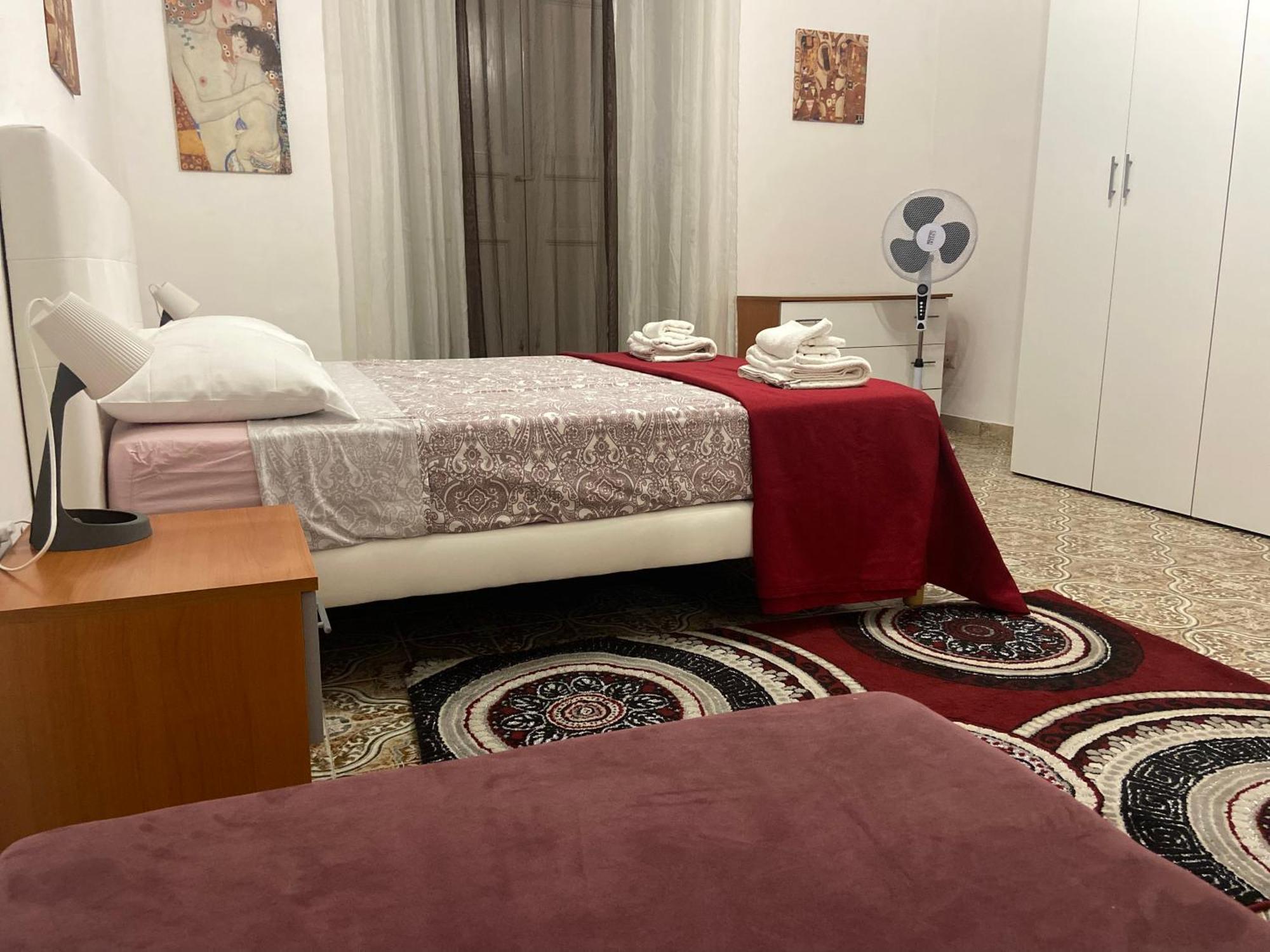 Casa Vacanza La Collegiata 카타니아 외부 사진